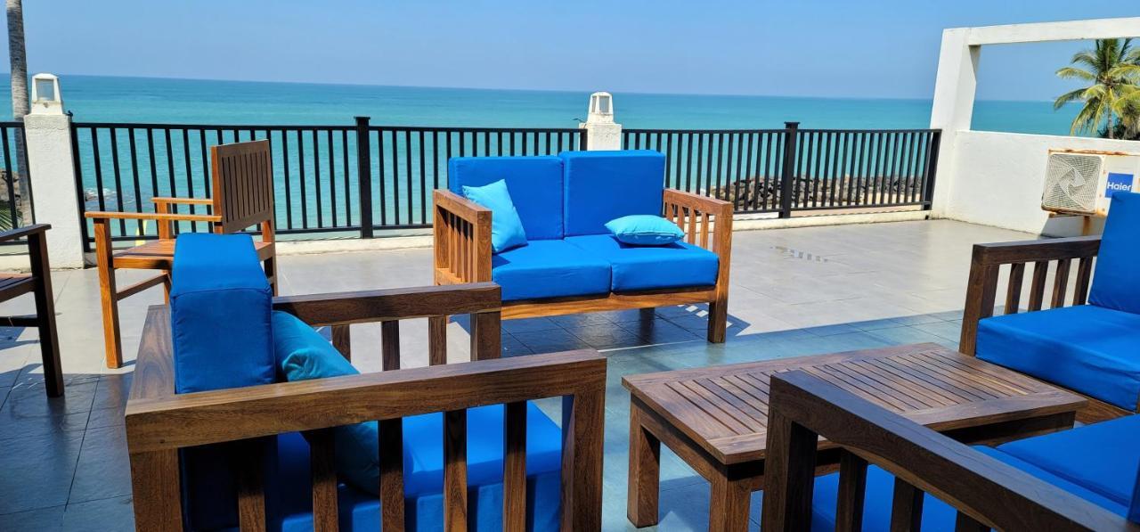 White Sand Villa - Beach Front ヒッカドゥワ エクステリア 写真