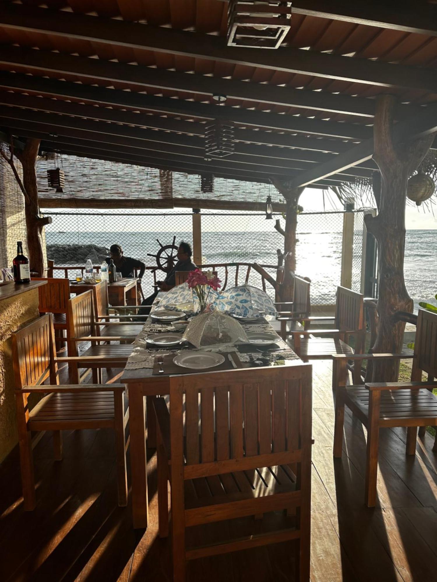 White Sand Villa - Beach Front ヒッカドゥワ エクステリア 写真